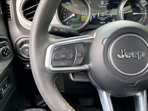 Used 2023 Jeep Wrangler Unlimited Sahara AWD/4WD image 16