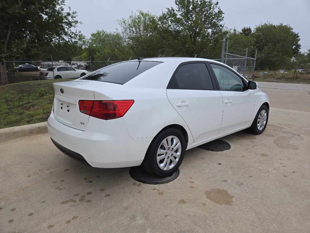 Used 2011 Kia Forte EX FWD image 3