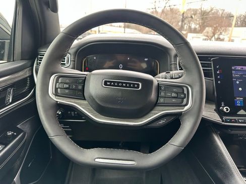 Used 2024 Jeep Wagoneer Series III image 24