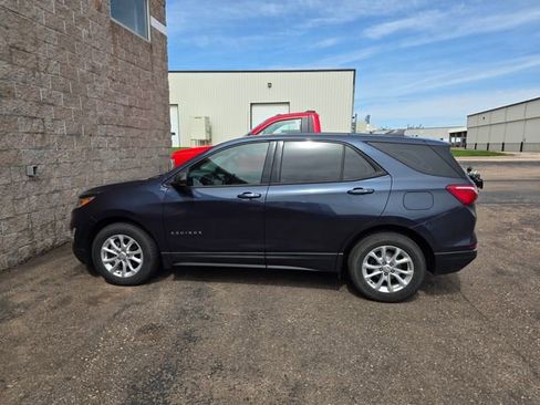 Used 2018 Chevrolet Equinox LS FWD image 5