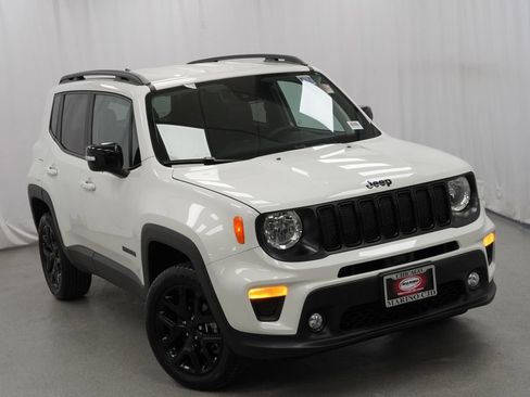 Certified 2023 Jeep Renegade Altitude AWD/4WD image 15