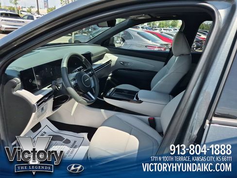 Used 2025 Hyundai Tucson Limited AWD/4WD image 9