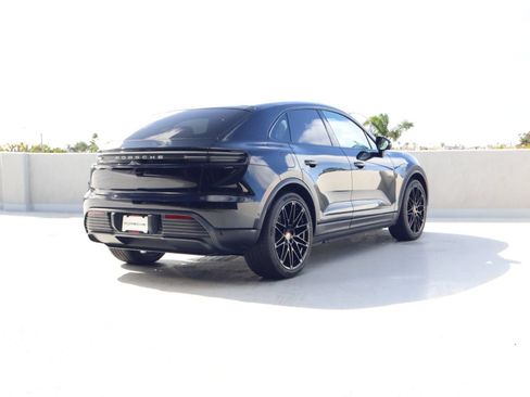 New 2026 Porsche Macan Electric RWD image 9
