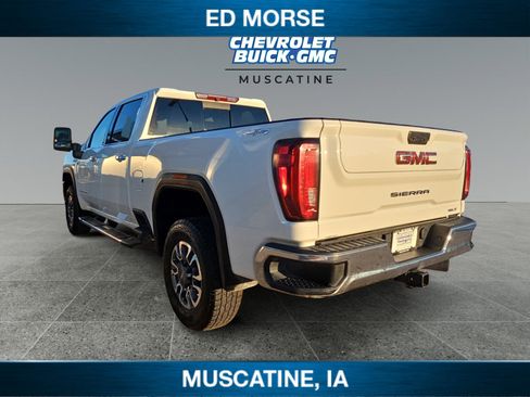 Used 2022 GMC Sierra 2500 SLT w/ SLT Convenience Package image 3