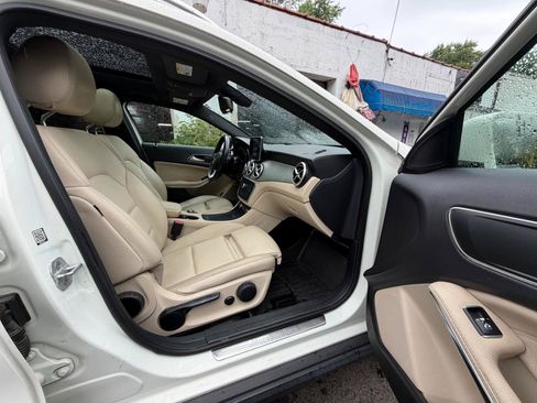 Used 2016 Mercedes-Benz GLA 250 image 33