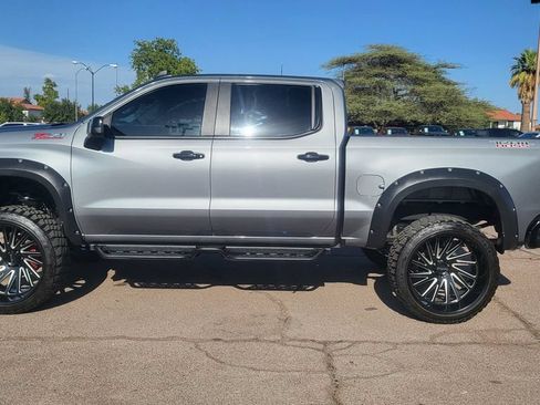 Used 2021 Chevrolet Silverado 1500 LT Trail Boss w/ Convenience Package II AWD/4WD image 7