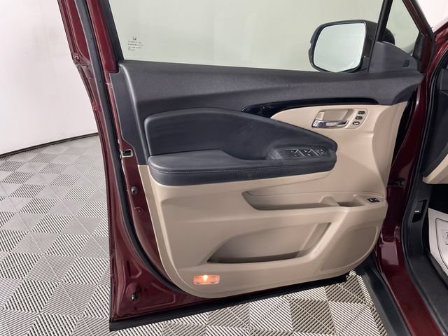 Used 2021 Honda Pilot Touring image 18
