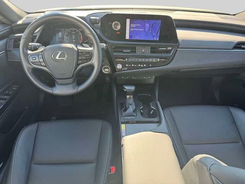 Certified 2025 Lexus ES 350 w/ Premium Package image 17