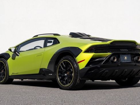 Used 2024 Lamborghini Huracan Sterrato AWD/4WD image 7