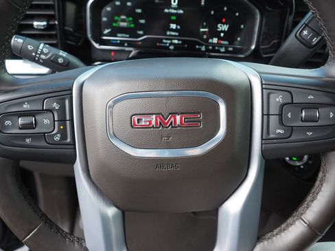 Used 2025 GMC Sierra 1500 SLT AWD/4WD image 23