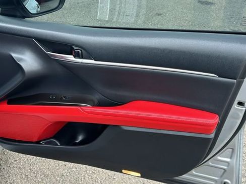 Used 2022 Toyota Camry XSE image 10