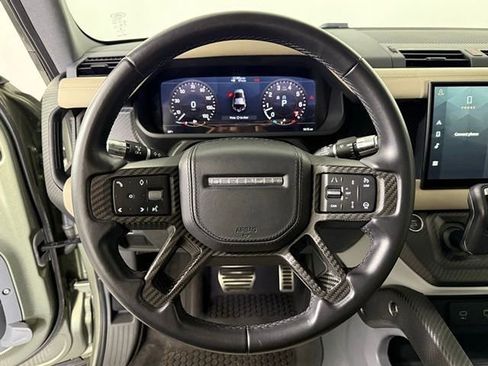 Used 2020 Land Rover Defender 110 HSE AWD/4WD image 40