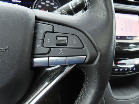 Used 2023 Cadillac XT6 Premium Luxury w/ Technology Package AWD/4WD image 19