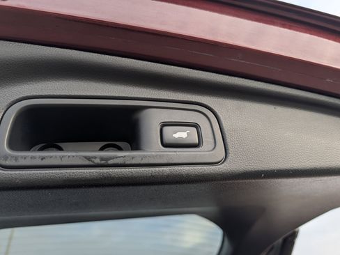 Used 2018 Honda Pilot Touring image 20