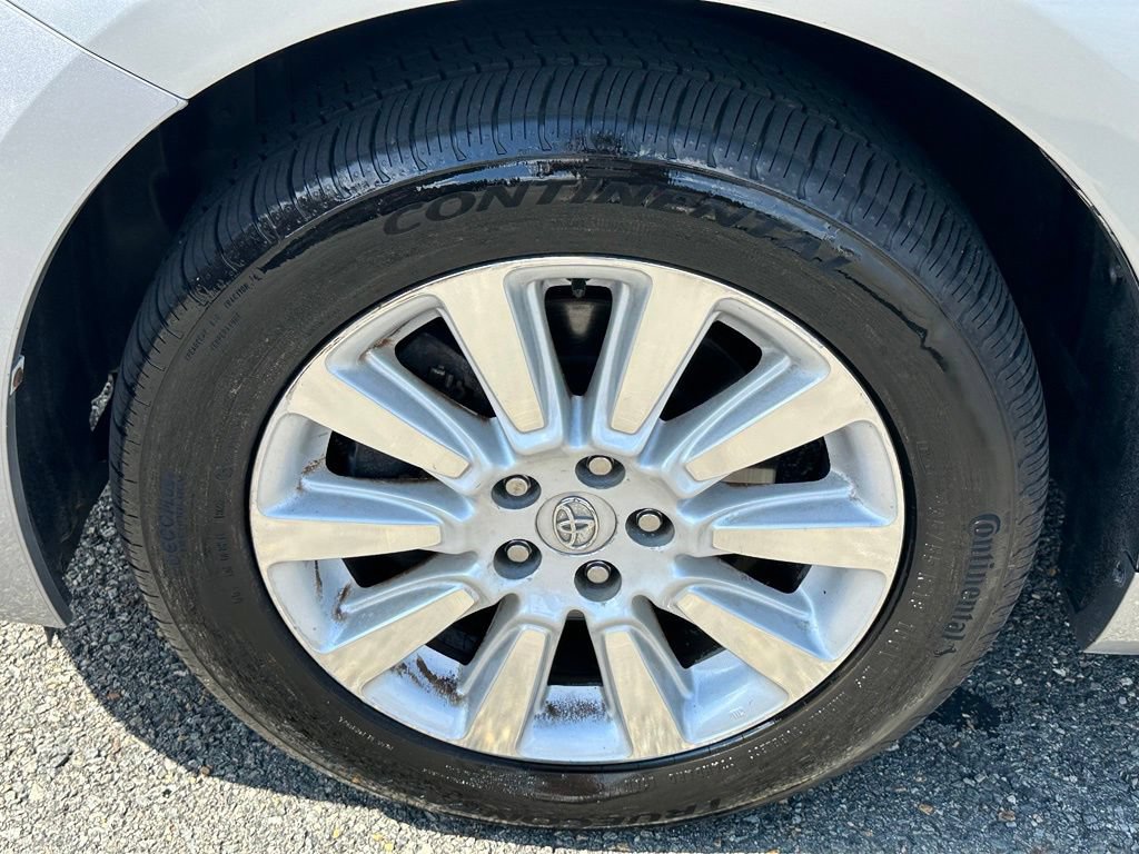 Used 2016 Toyota Sienna XLE Premium AWD/4WD image 37