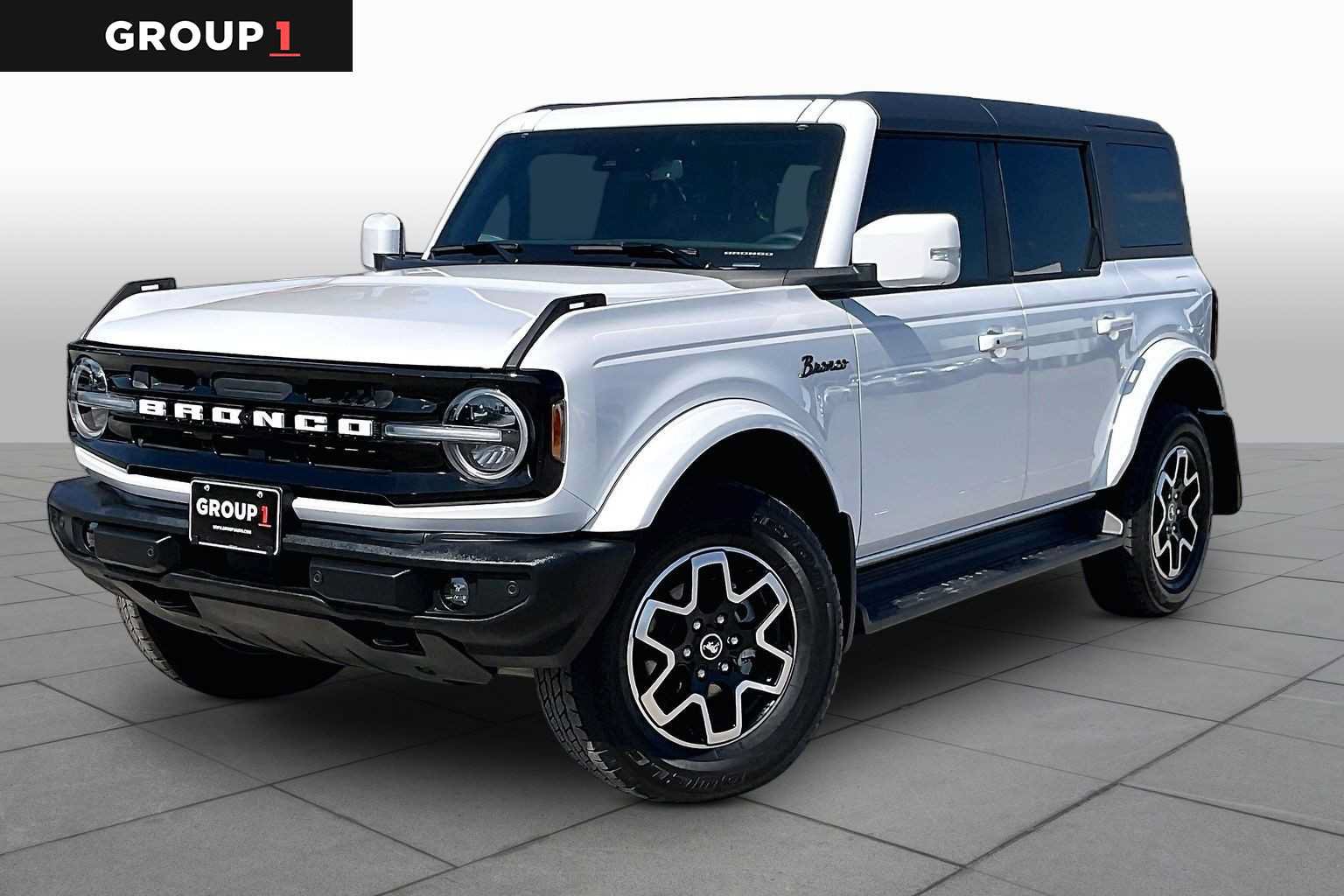 Used 2025 Ford Bronco Outer Banks AWD/4WD image 1