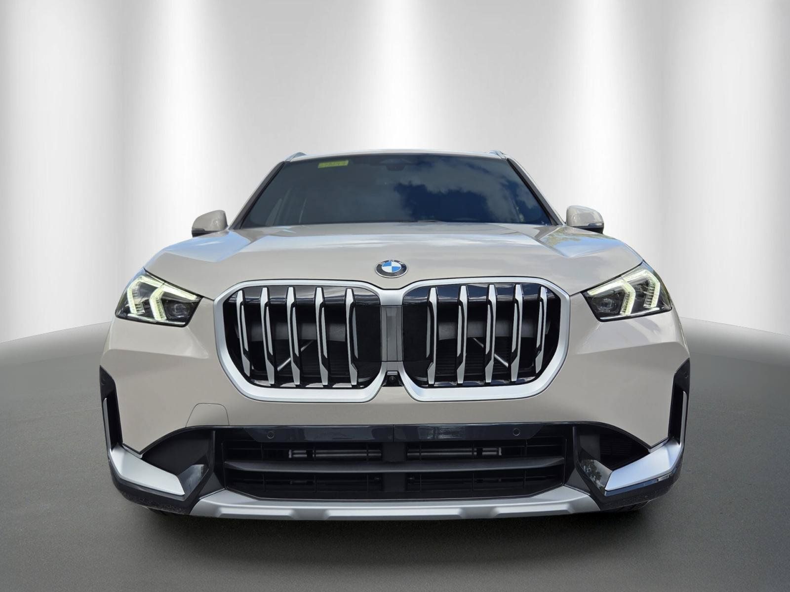 New 2027 BMW X1 xDrive28i AWD/4WD image 2