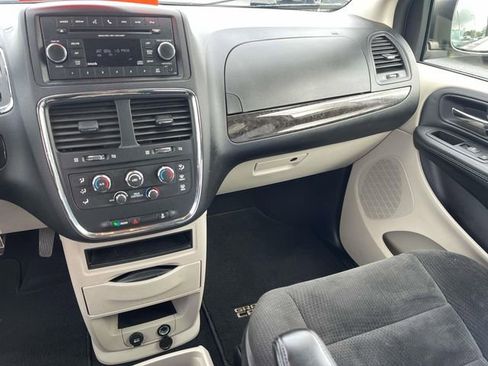 Used 2016 Dodge Grand Caravan SE w/ Quick Order Package 29E SE image 13