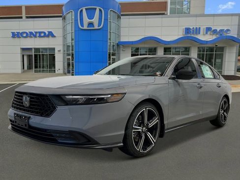 Used 2025 Honda Accord Sport image 1