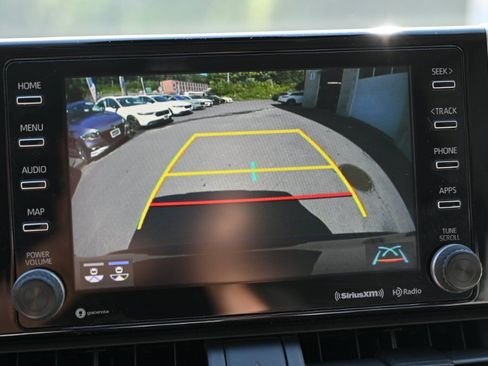 Used 2019 Toyota RAV4 XLE AWD/4WD image 25
