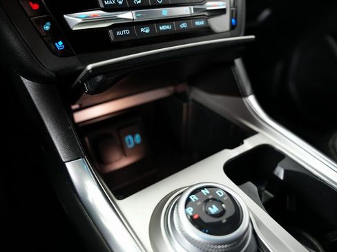 Used 2020 Ford Explorer Limited image 27