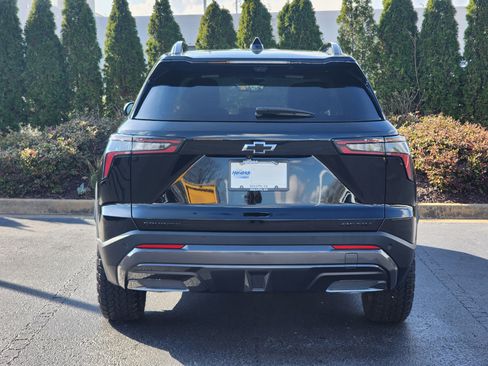 New 2025 Chevrolet Equinox ACTIV w/ Safety and Technology Package image 8