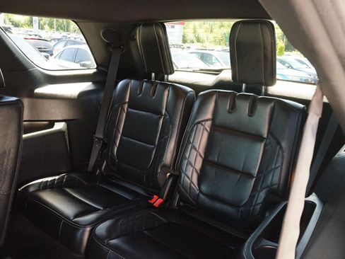 Used 2017 Ford Explorer Platinum AWD/4WD image 21