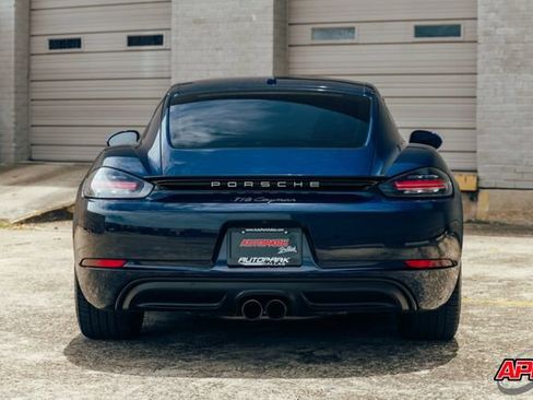 Used 2018 Porsche 718 Cayman RWD image 16