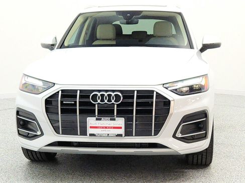 Used 2021 Audi Q5 2.0T Premium Plus w/ Premium Plus Package AWD/4WD image 2