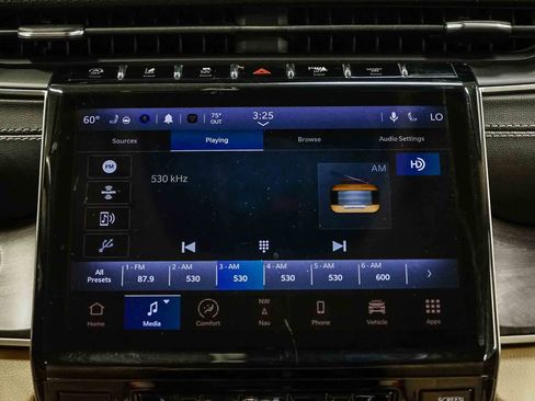 Used 2022 Jeep Grand Cherokee L Limited RWD image 13