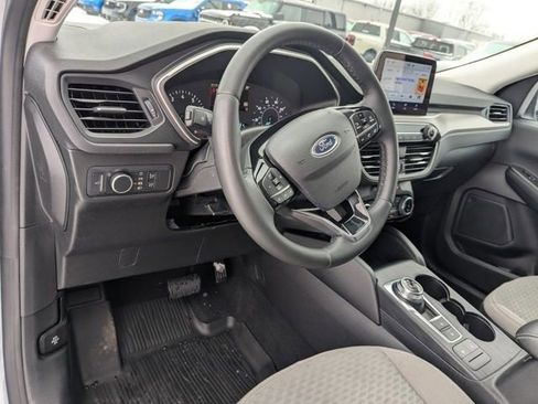 Used 2022 Ford Escape SE w/ Convenience Package AWD/4WD image 2