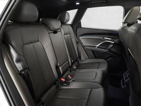 New 2025 Audi Q5 Premium image 20