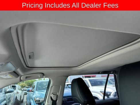 Used 2019 Toyota RAV4 XLE Premium w/ Cold Weather Package AWD/4WD image 5