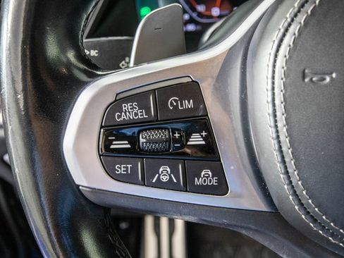 Used 2022 BMW X6 M50i AWD/4WD image 19