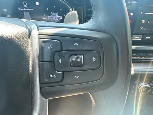 Used 2022 GMC Sierra 1500 SLT AWD/4WD image 17