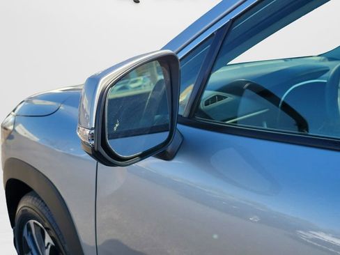 Used 2024 Toyota Corolla Cross XLE w/ Convenience Package image 11