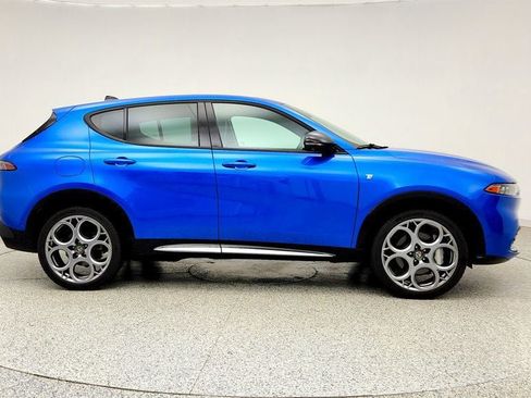 Used 2024 Alfa Romeo Tonale Ti AWD/4WD image 4