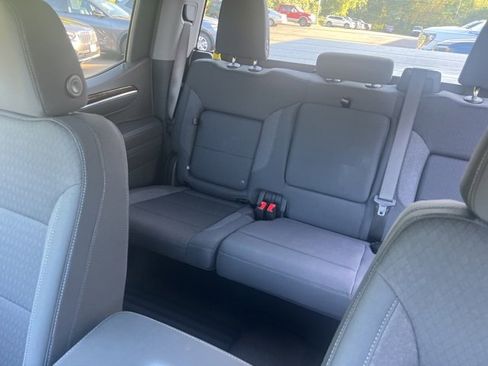 New 2025 GMC Sierra 1500 Elevation image 14