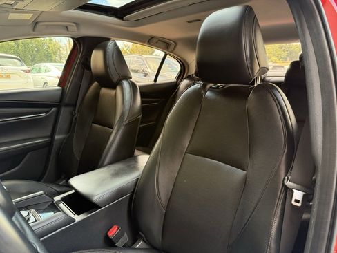 Used 2021 MAZDA MAZDA3 s image 12