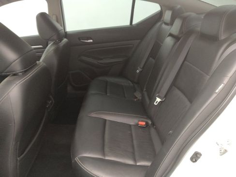 Used 2019 Nissan Altima 2.5 Platinum image 18