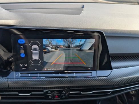 Used 2024 Volkswagen Golf R image 22