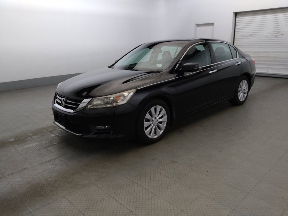 Used 2015 Honda Accord Touring image 2