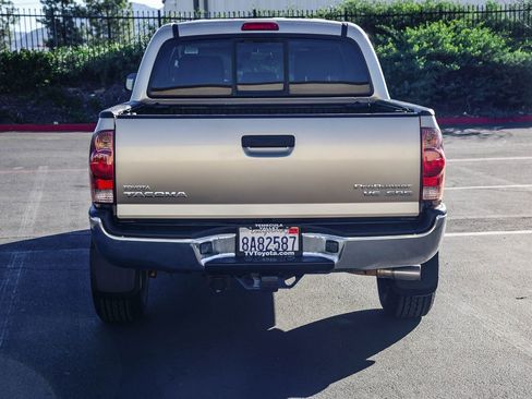 Used 2006 Toyota Tacoma PreRunner image 6