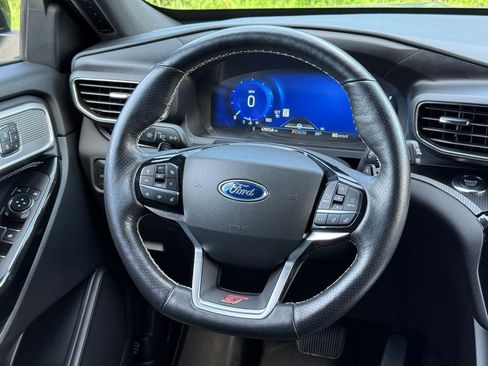 Used 2022 Ford Explorer ST w/ Equipment Group 401A AWD/4WD image 31