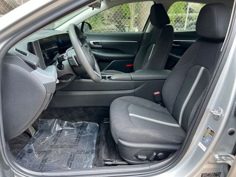 Used 2025 Hyundai Sonata SEL FWD image 23