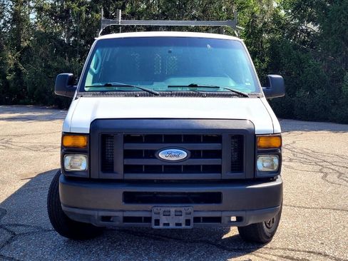 Used 2010 Ford E-250 and Econoline 250 image 8