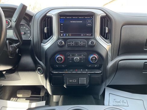 Used 2022 Chevrolet Silverado 1500 LT AWD/4WD image 29