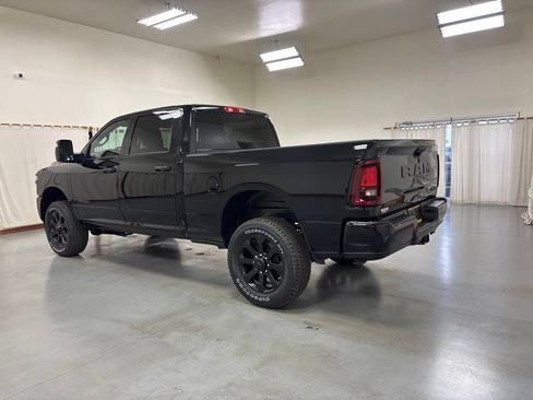 New 2026 RAM 2500 Big Horn AWD/4WD image 6