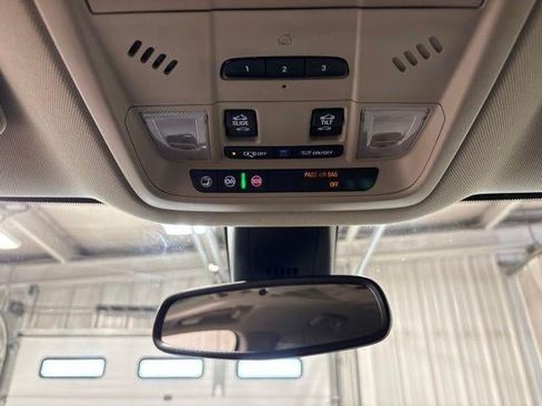Used 2019 Buick Enclave Premium w/ Experience Buick Package AWD/4WD image 21