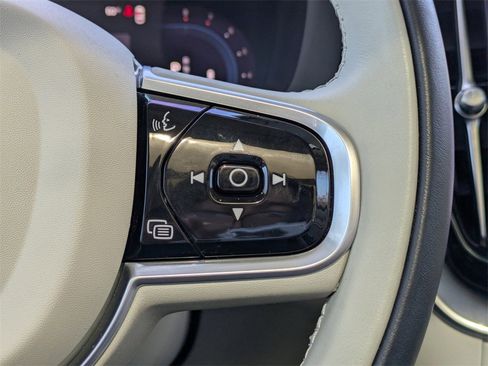 Certified 2023 Volvo XC60 B5 Ultimate image 36